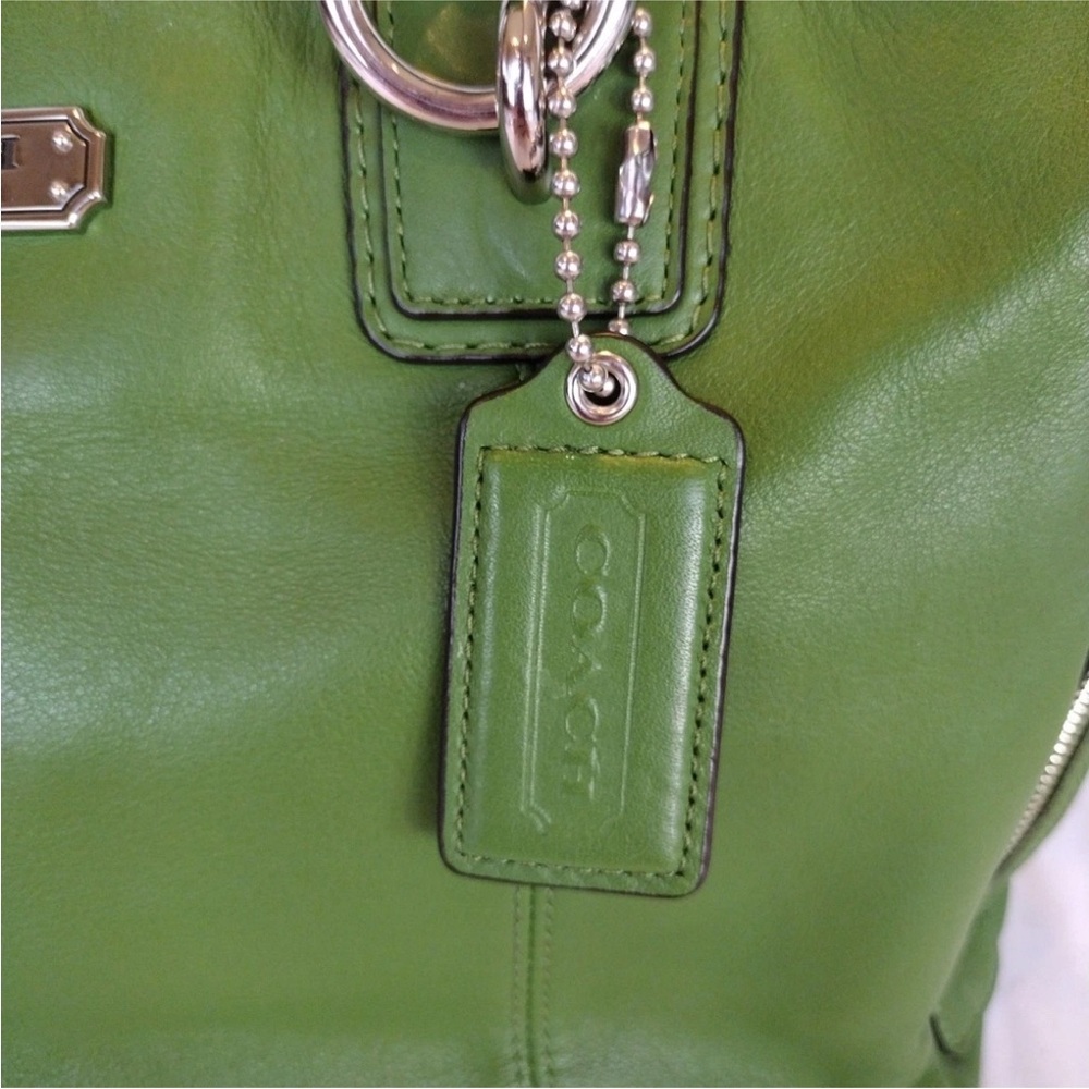 ☘️Coach Vibrant VINTAGE Gorgeous  Green LeatherTote Arm Candy - Picture 3 of 16